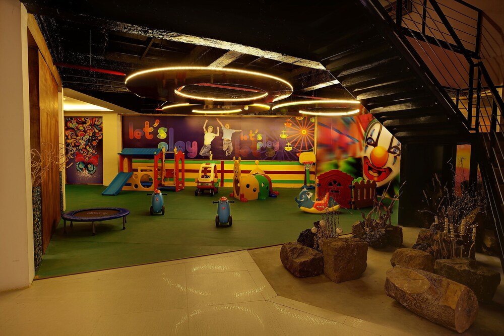 Childrens Play Area - Indoor