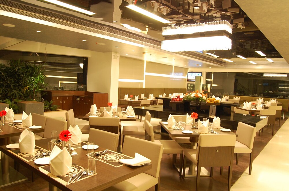 Food Court