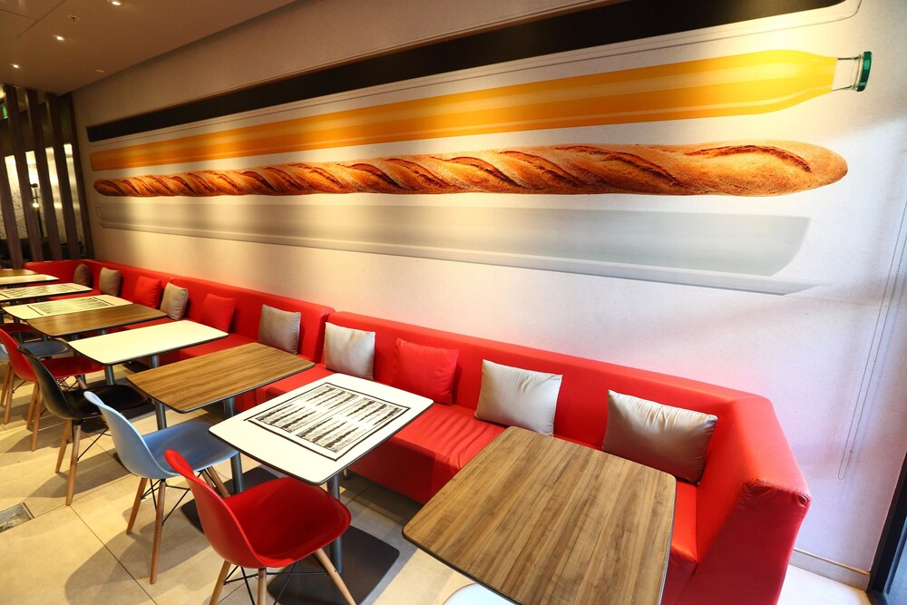 Hotel Bar