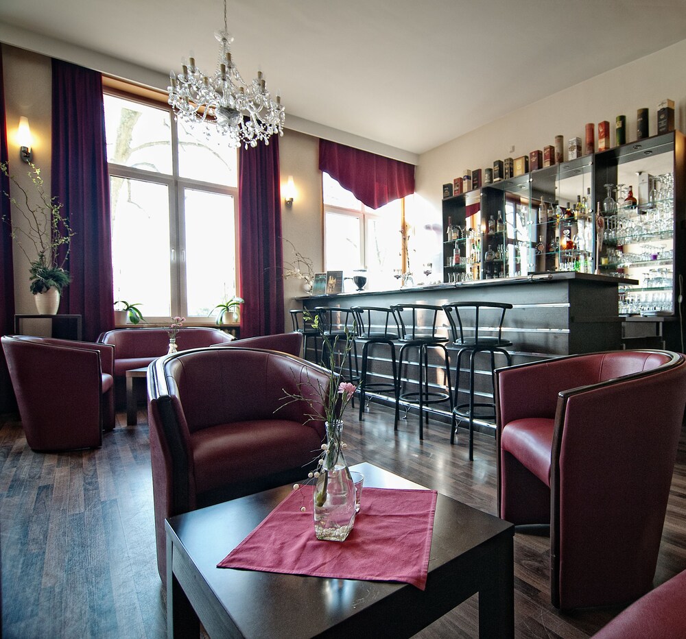 Hotel Bar