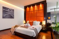 Sea View Grand Suites (Available from 1 Nov 2017)