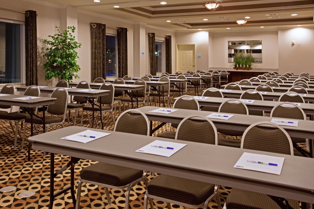 Meeting facility, Holiday Inn Express Hotel & Suites - Houston Space Center, an IHG Hotel