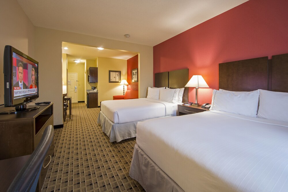 Room, Holiday Inn Express Hotel & Suites - Houston Space Center, an IHG Hotel