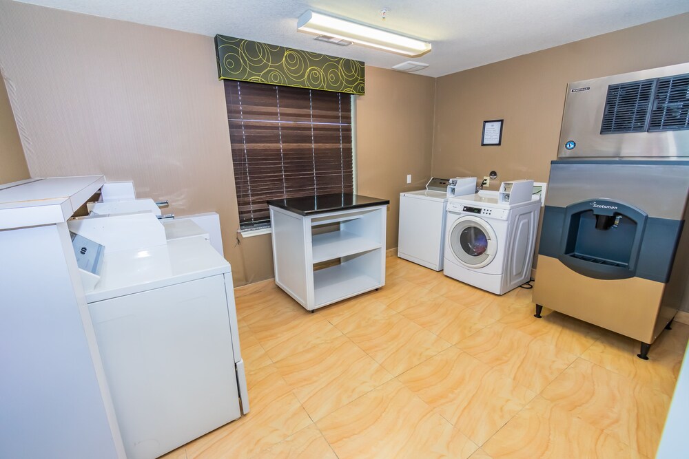 Laundry, Holiday Inn Express Hotel & Suites - Houston Space Center, an IHG Hotel