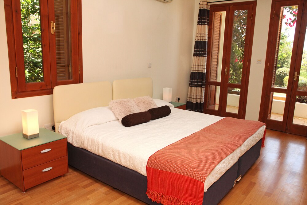 Superior Villa, 3 Bedrooms, Private Pool, Poolside - Guestroom