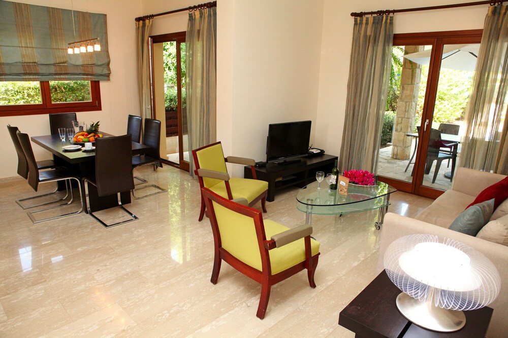 Junior Villa, 3 Bedrooms, Private Pool, Poolside - Living Area