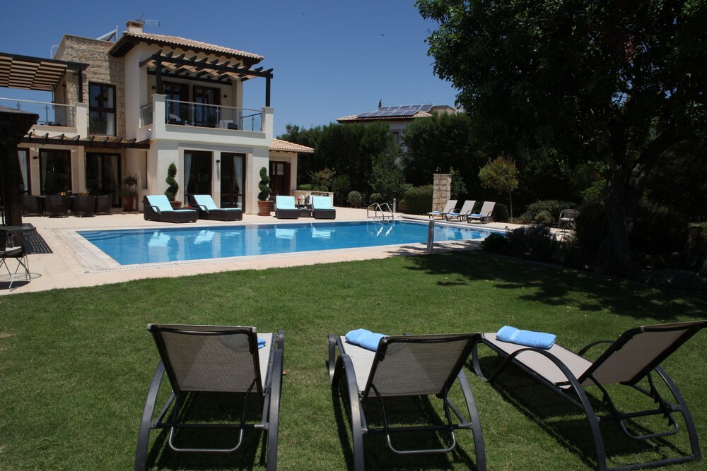 Superior Villa, 4 Bedrooms, Private Pool, Poolside - Terrace/Patio