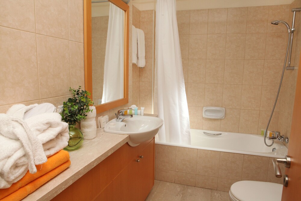 Junior Villa, 3 Bedrooms, Private Pool, Poolside - Bathroom
