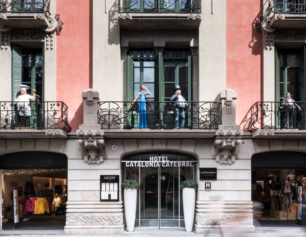 Fachada del hotel