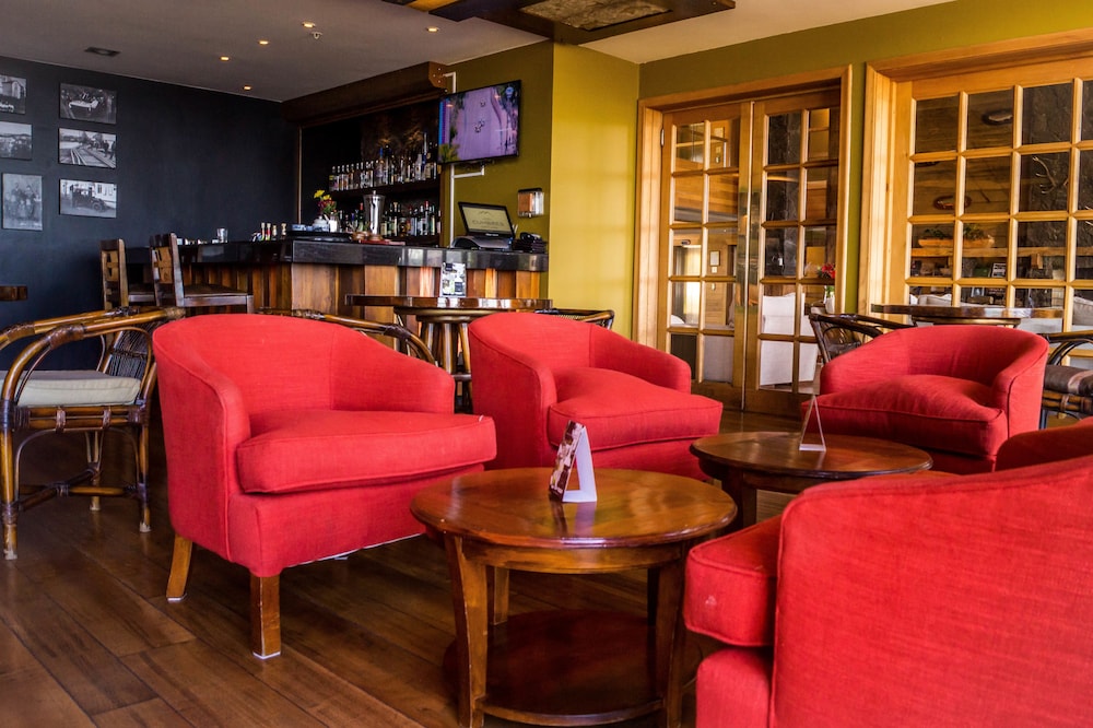 Hotel Bar