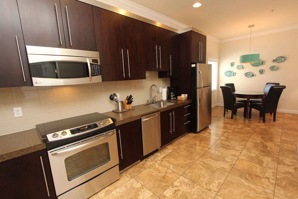 Standard Condo, 1 Bedroom - In-Room Kitchen