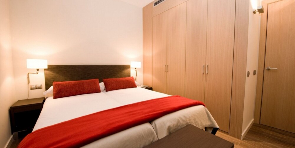 Apartment, 2 Bedrooms - Guestroom