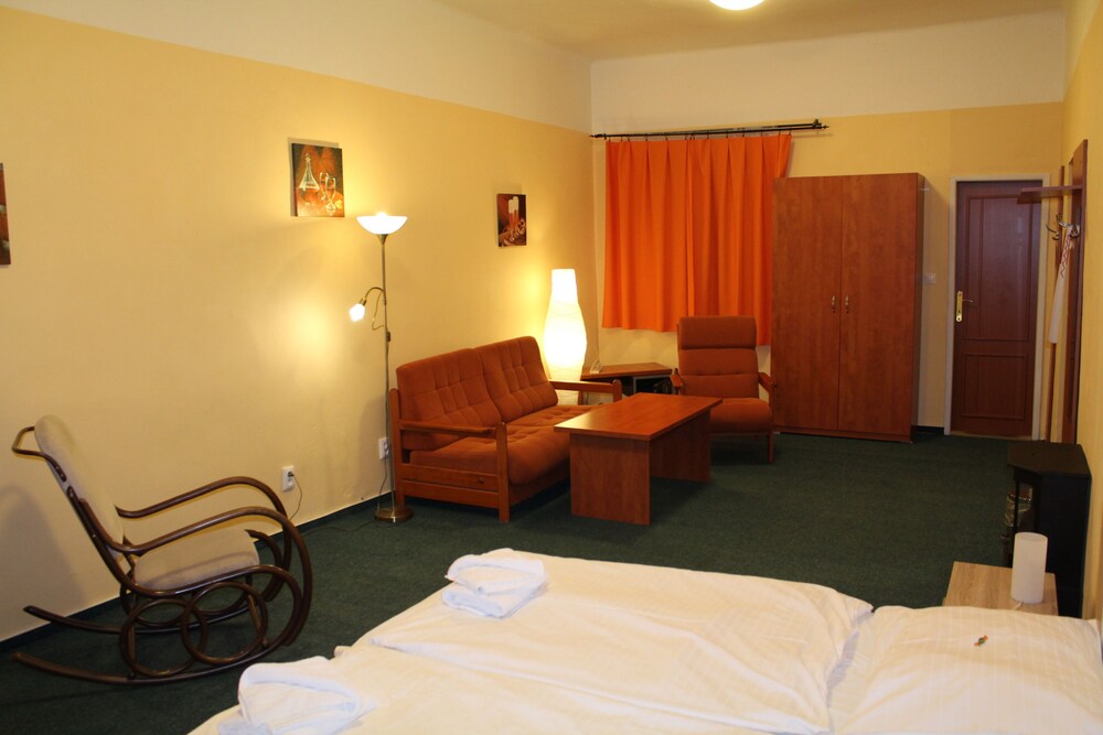 Guestroom