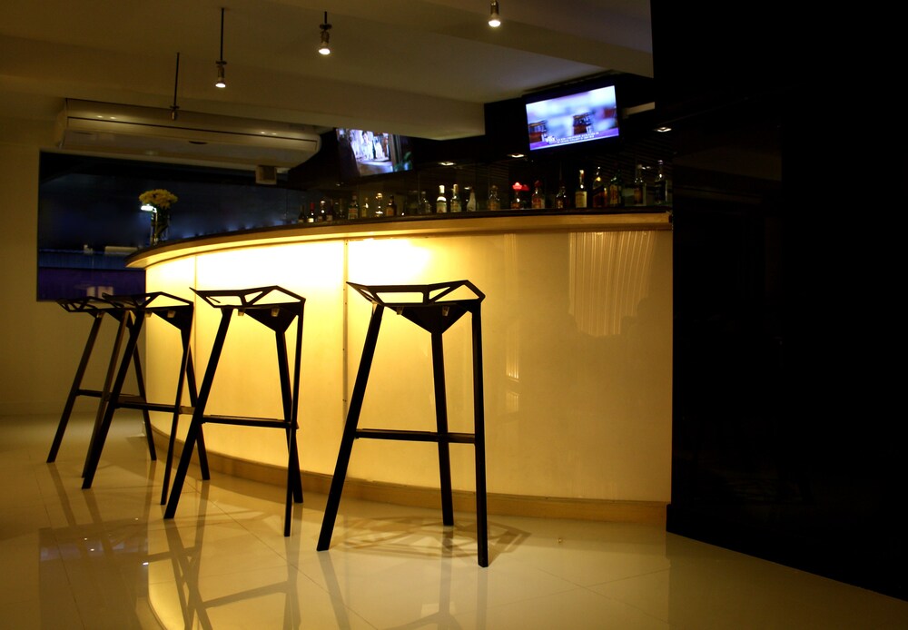 Hotel Bar