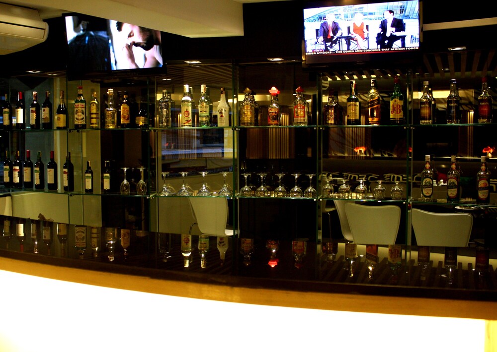 Hotel Bar