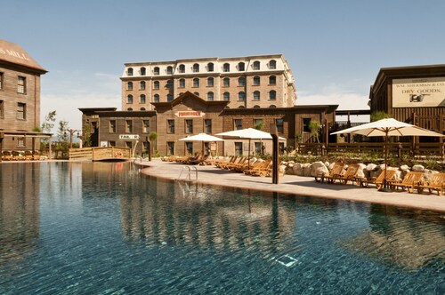 PortAventura Hotel Gold River - Theme Park Tickets Included