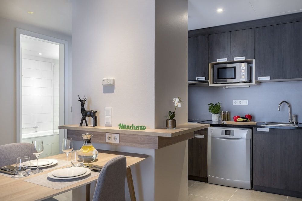 Executive Apartment, 1 Bedroom, Kitchen - Living Area