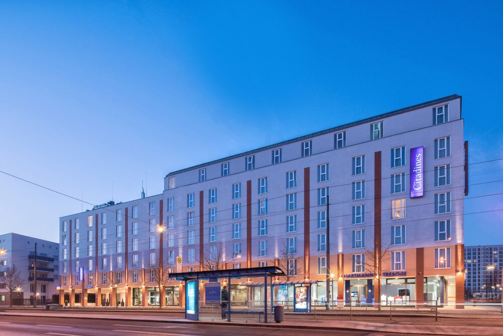 Hotel Front - Evening/Night
