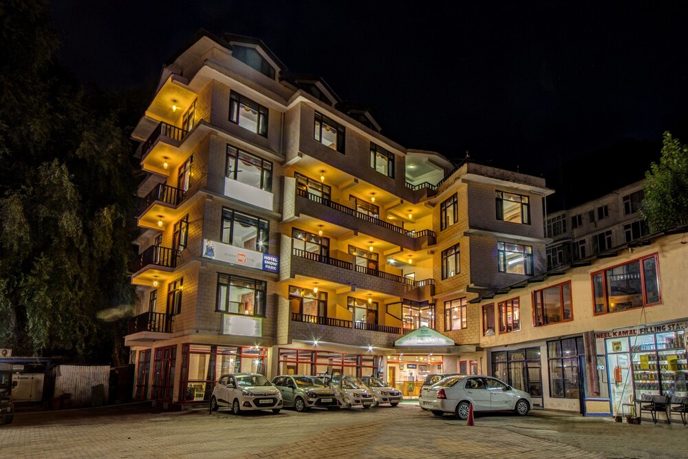 Hotel Front - Evening/Night