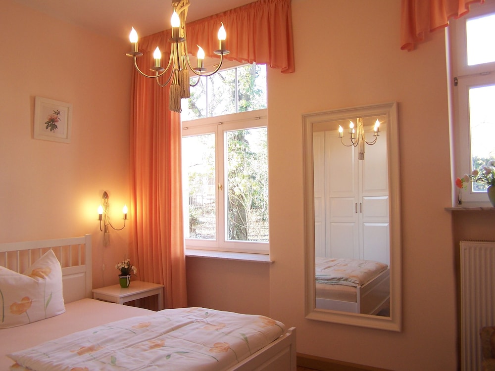 Single Room, Kitchen - Guestroom