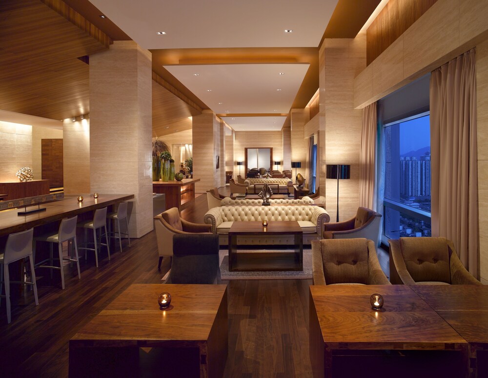 Hotel Lounge