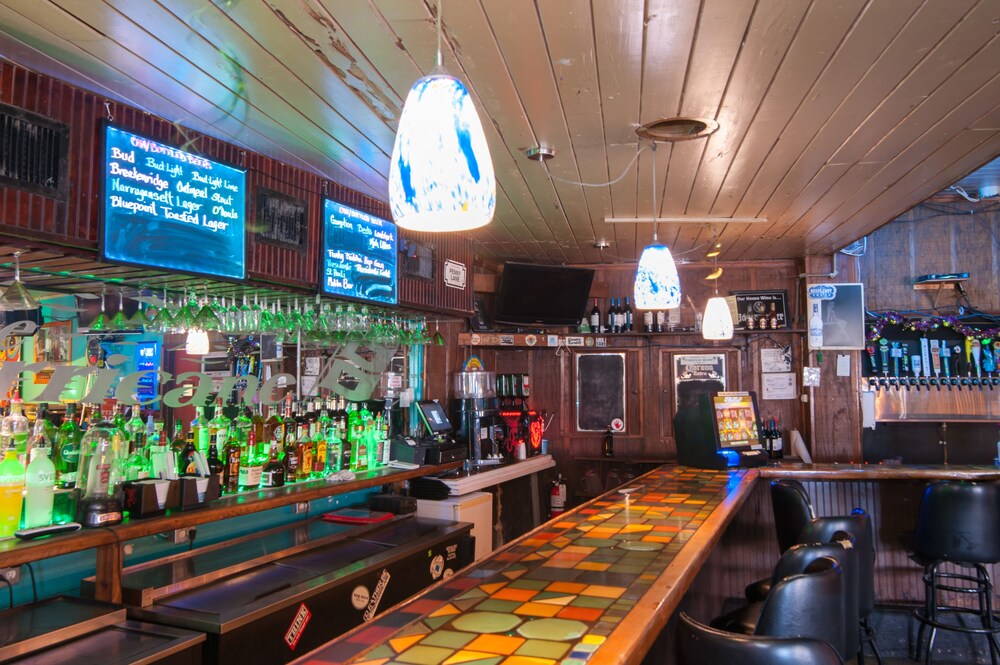 Hotel Bar