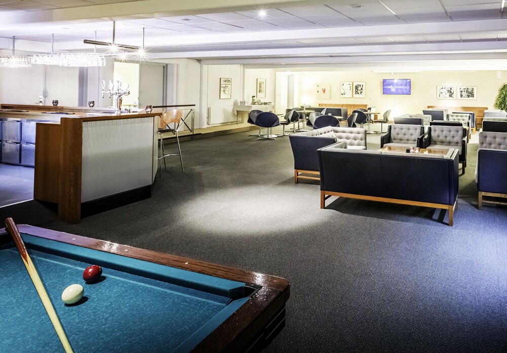 Hotel Bar
