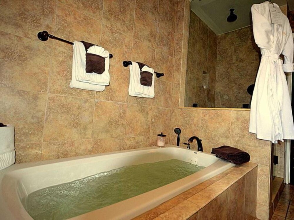 Jetted Tub