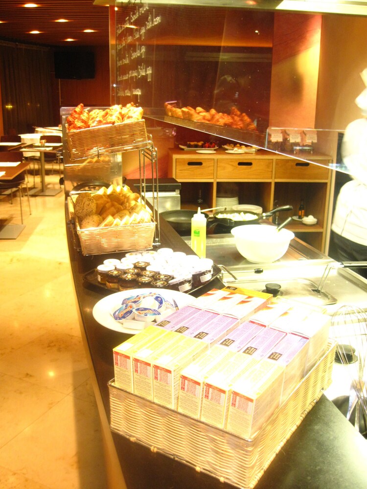 Food Court