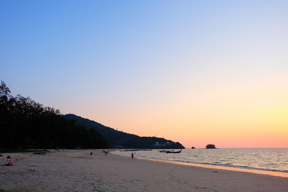 Beach/Ocean View