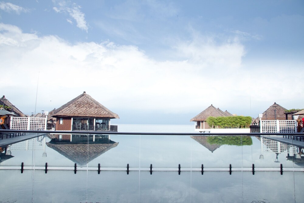Infinity Pool