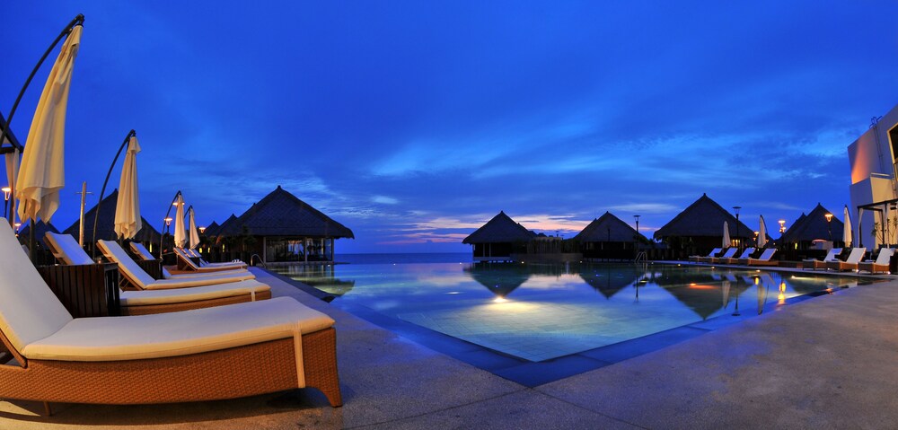 Infinity Pool