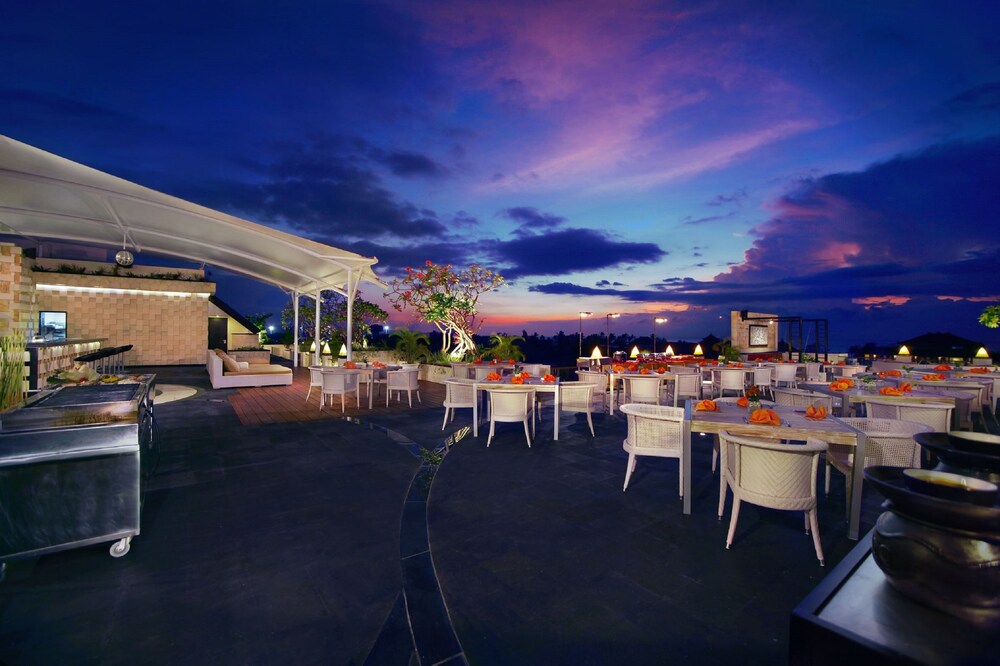 Food Court