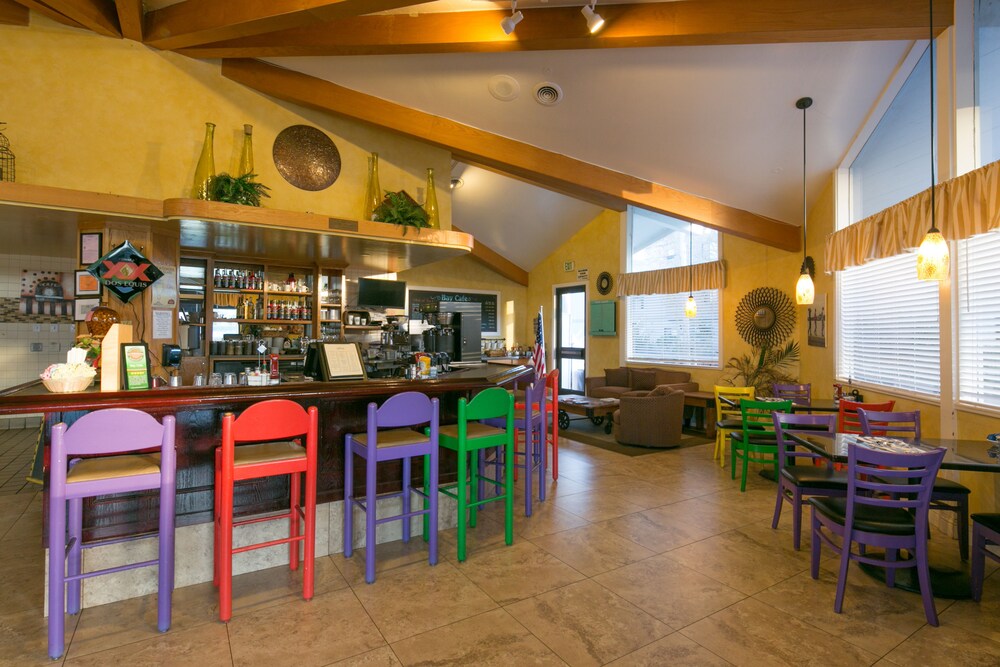 Hotel Bar