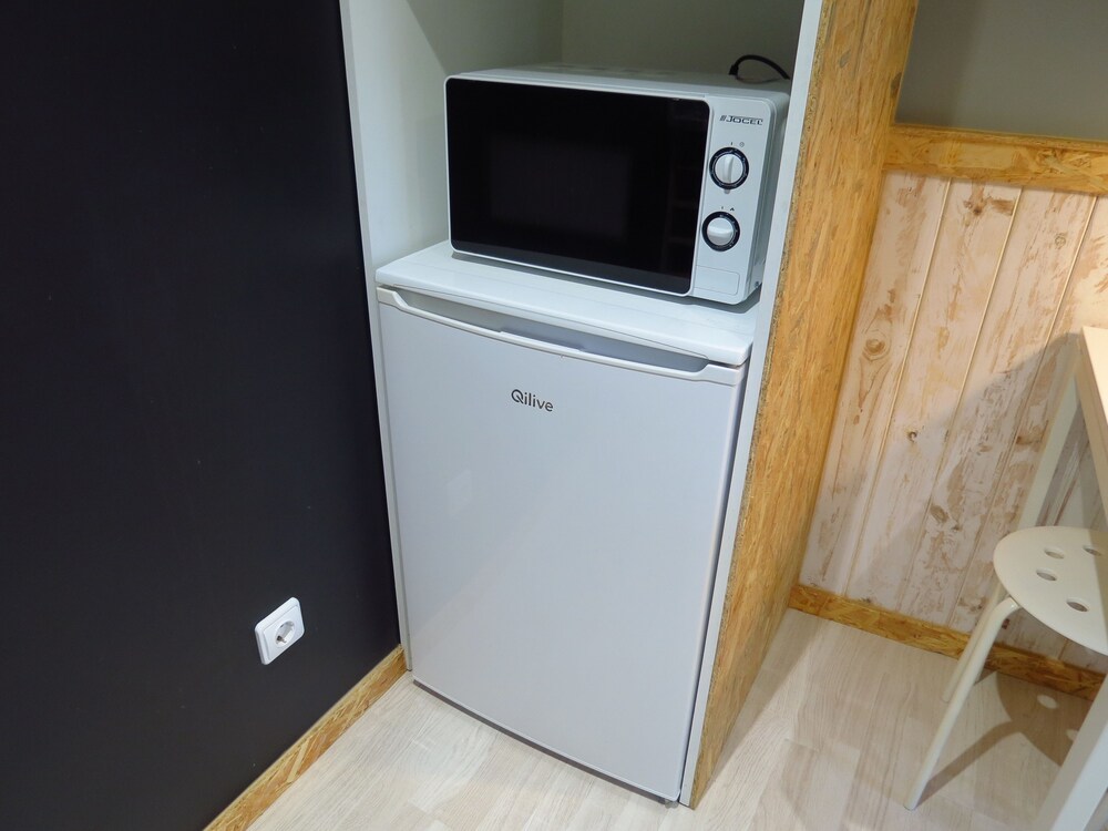 Studio, Mezzanine - Microwave