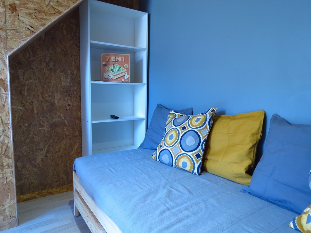 Studio, 1 King Bed with Sofa bed, Mezzanine - Guestroom