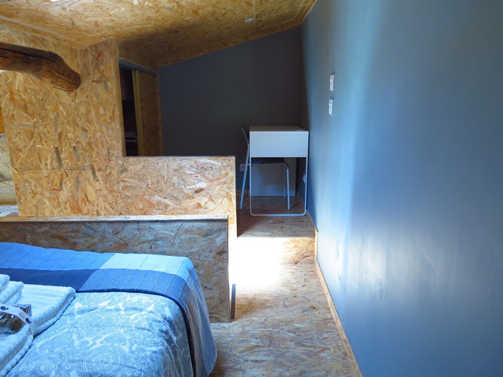 Studio, 1 King Bed with Sofa bed, Mezzanine - Guestroom
