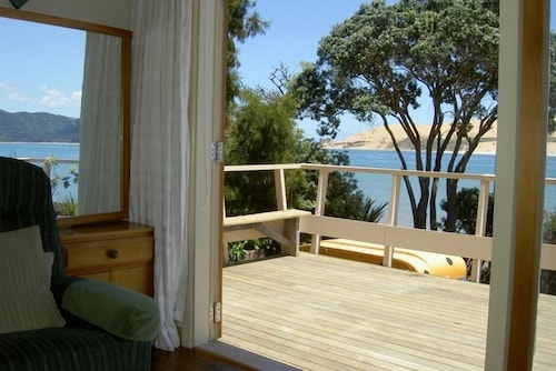 Opononi - Enjoy breathtaking views and ultimate relaxation