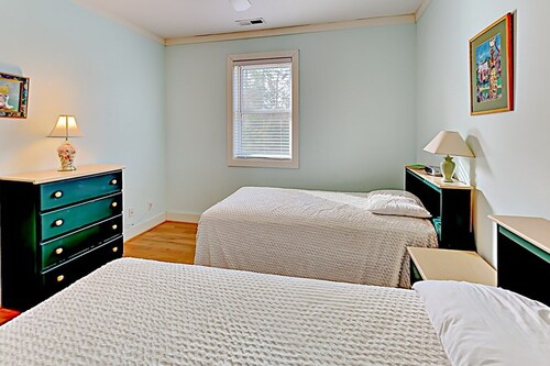 Enjoy Deetjen and it's Great Open Floor Plan. North Litchfield Beach Favorite!