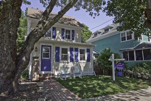 The Whalers Cottage - Completely Renovated in the Cape May Historic District!