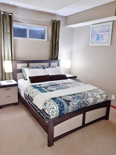 Bright, Welcoming Mountain Escape! Near Downtown!