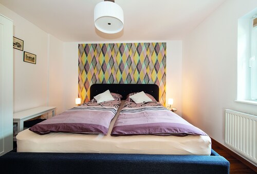 komfortable Ferienwohnung an der Elbe / Wohnung "Falkenstein"