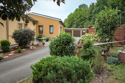 Ferienwohnung mit 2 Schlafzimmern, Wohnküche und Parkplatz