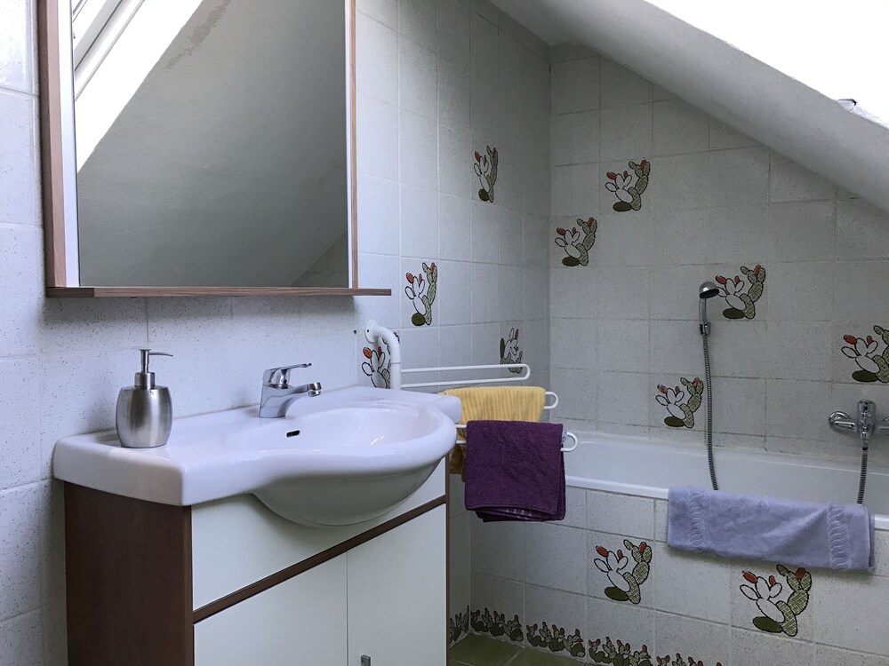 Badezimmer (Standard-Apartment, 2 Schlafzimmer, Nichtraucher)