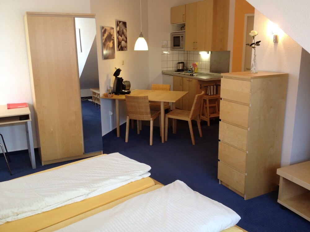 Zimmerausstattung (Dreibettzimmer, Mehrere Betten, Nichtraucher)