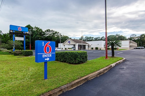 Motel 6 Bay Minette, AL