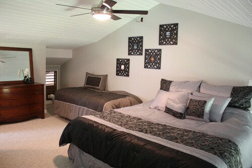 Newly Remodeled Condo on Turtle Bay Golf Course Sleeps 5-6