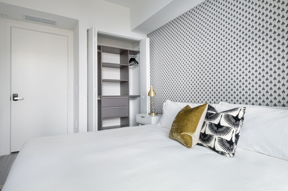 Luxury Suite, 2 Bedrooms, City View - Room