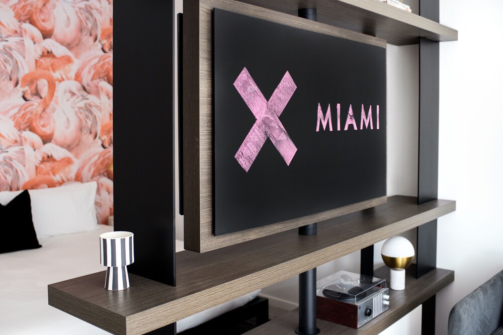 Luxury Studio Suite, City View - Room