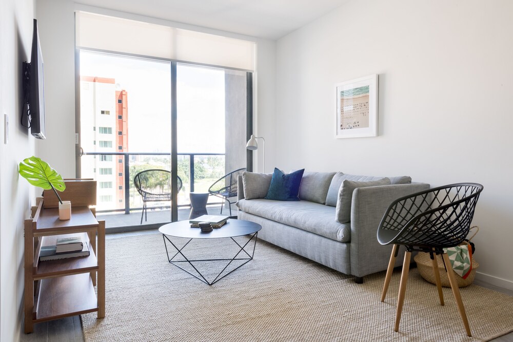 Luxury Suite, 2 Bedrooms, City View - Living Room